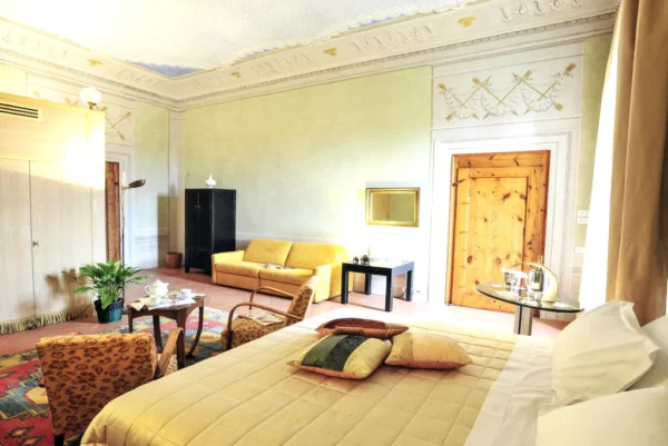 MIDLIFE WOMENS YOGA, FOOD AND CULTURE RETREAT FLORENCE ITALY WITH RICHELLE AND DEE