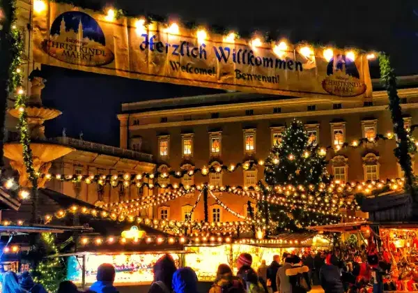 group-trip-for-women-christmas-market-austria-richelle